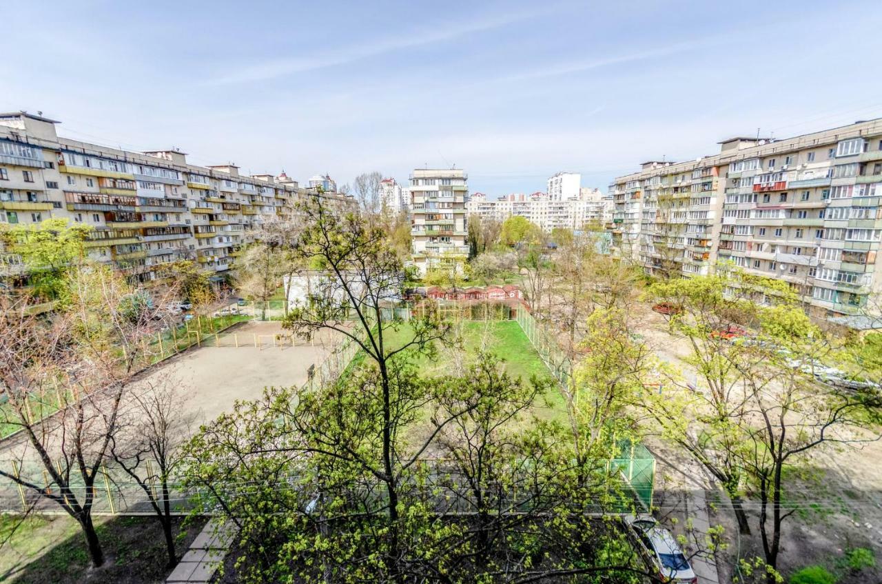 Artal Apartment On Obolonsky Avenue 16A Kiev Exterior foto